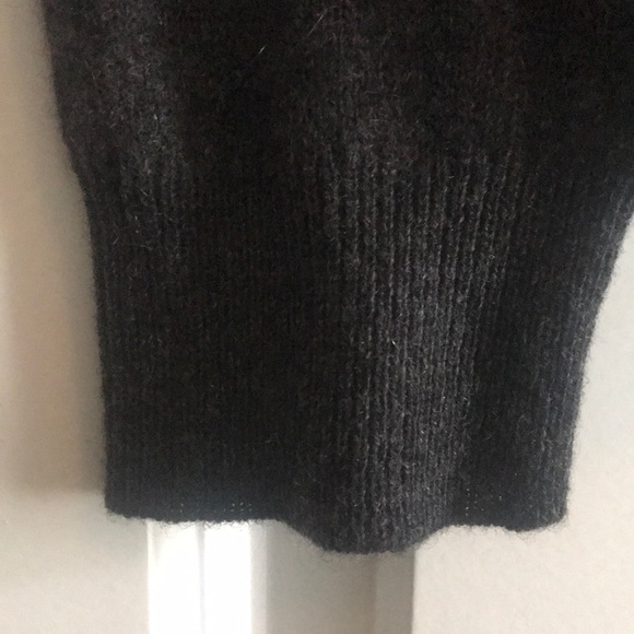 NWT 100% cashmere charcoal grey crew neck sweater - Picture 4 of 6